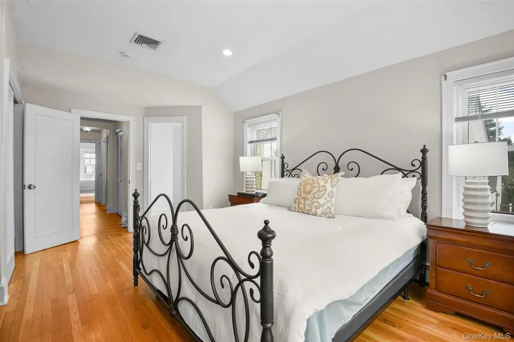 6 Shadow Lane Larchmont NY 10538
