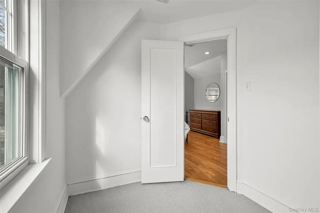 6 Shadow Lane Larchmont NY 10538