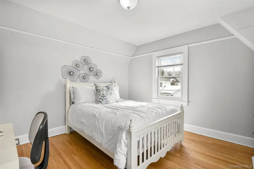 6 Shadow Lane Larchmont NY 10538