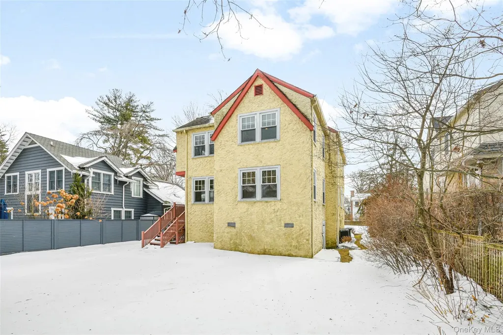 6 Shadow Lane Larchmont NY 10538
