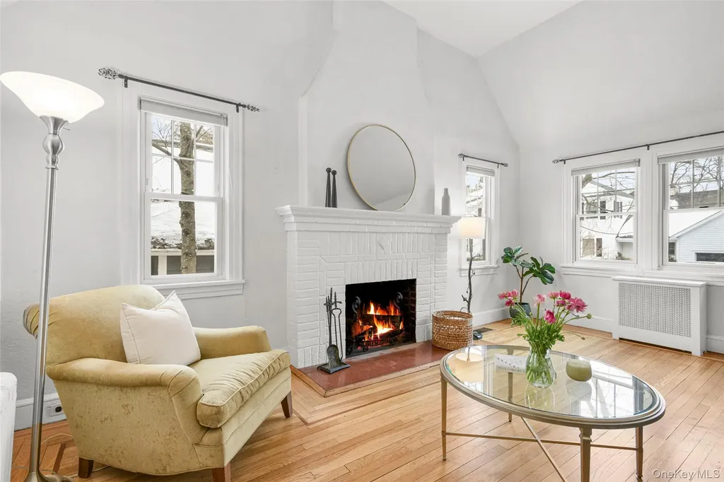 6 Shadow Lane Larchmont NY 10538