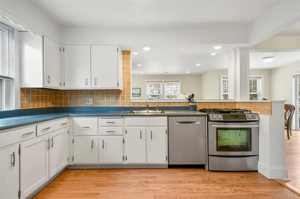 6 Shadow Lane Larchmont NY 10538