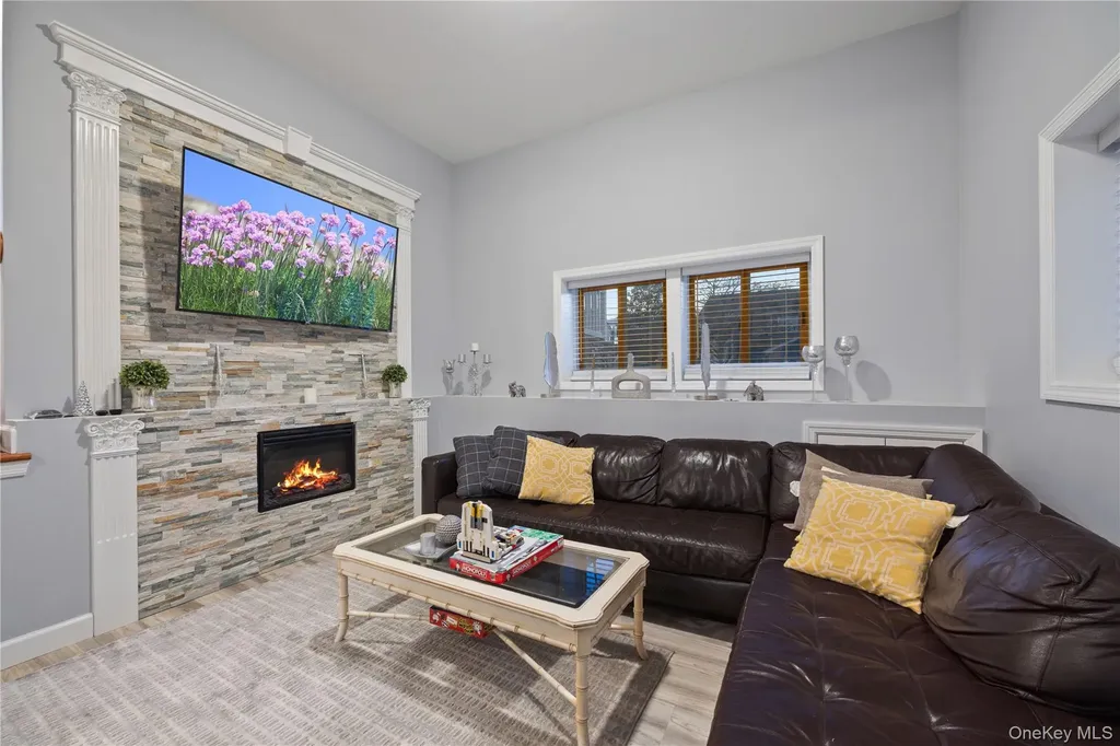 51 Irving Avenue Freeport NY 11520