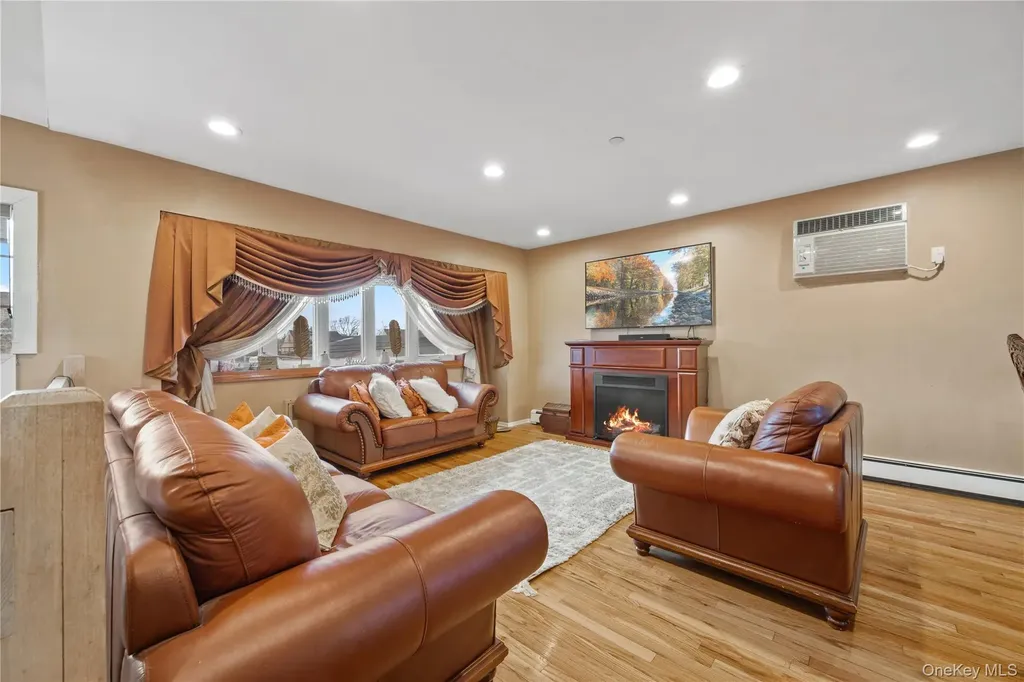 51 Irving Avenue Freeport NY 11520