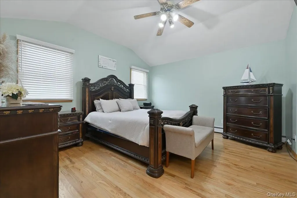 38 Bacon Lane Babylon NY 11702