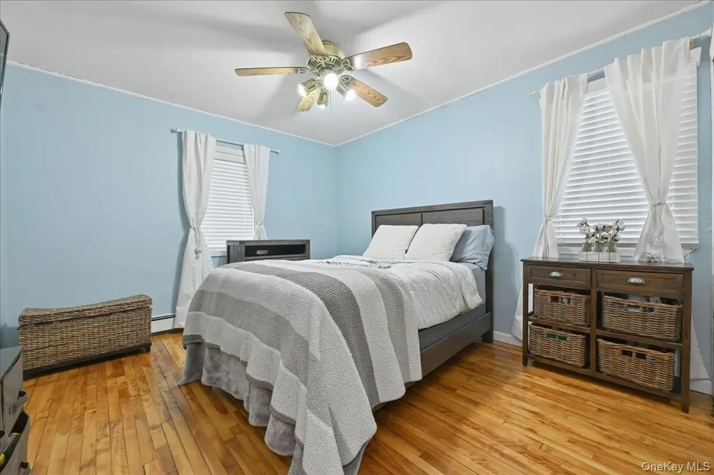 38 Bacon Lane Babylon NY 11702