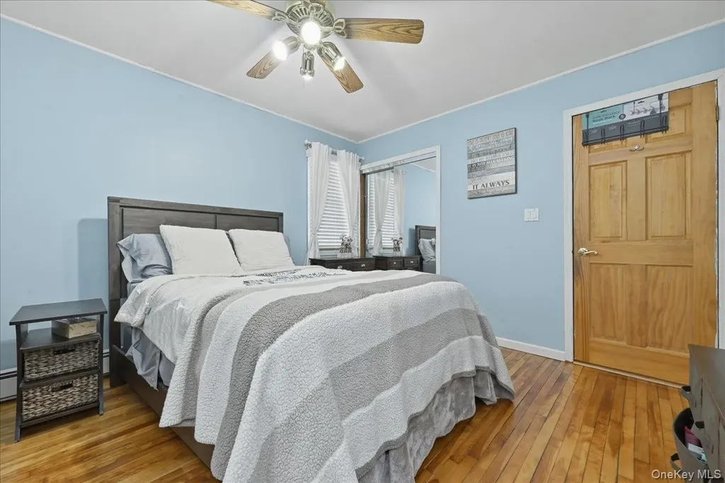 38 Bacon Lane Babylon NY 11702