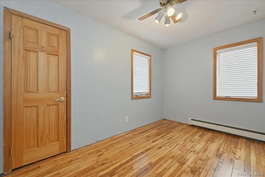 38 Bacon Lane Babylon NY 11702