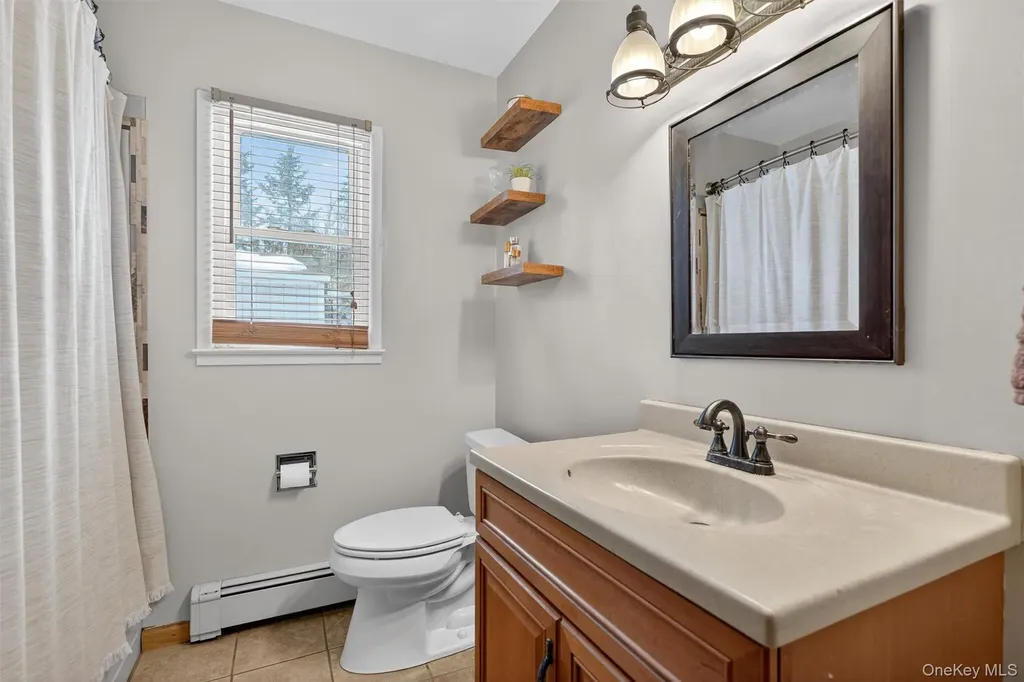 85 Farries Avenue Florida NY 10921