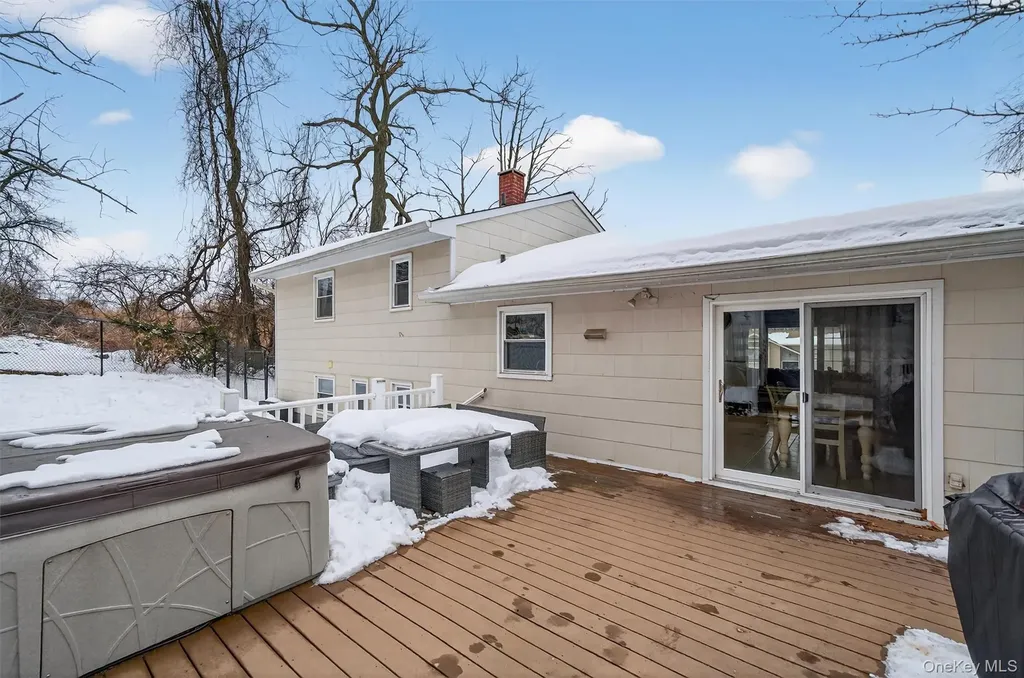 85 Farries Avenue Florida NY 10921