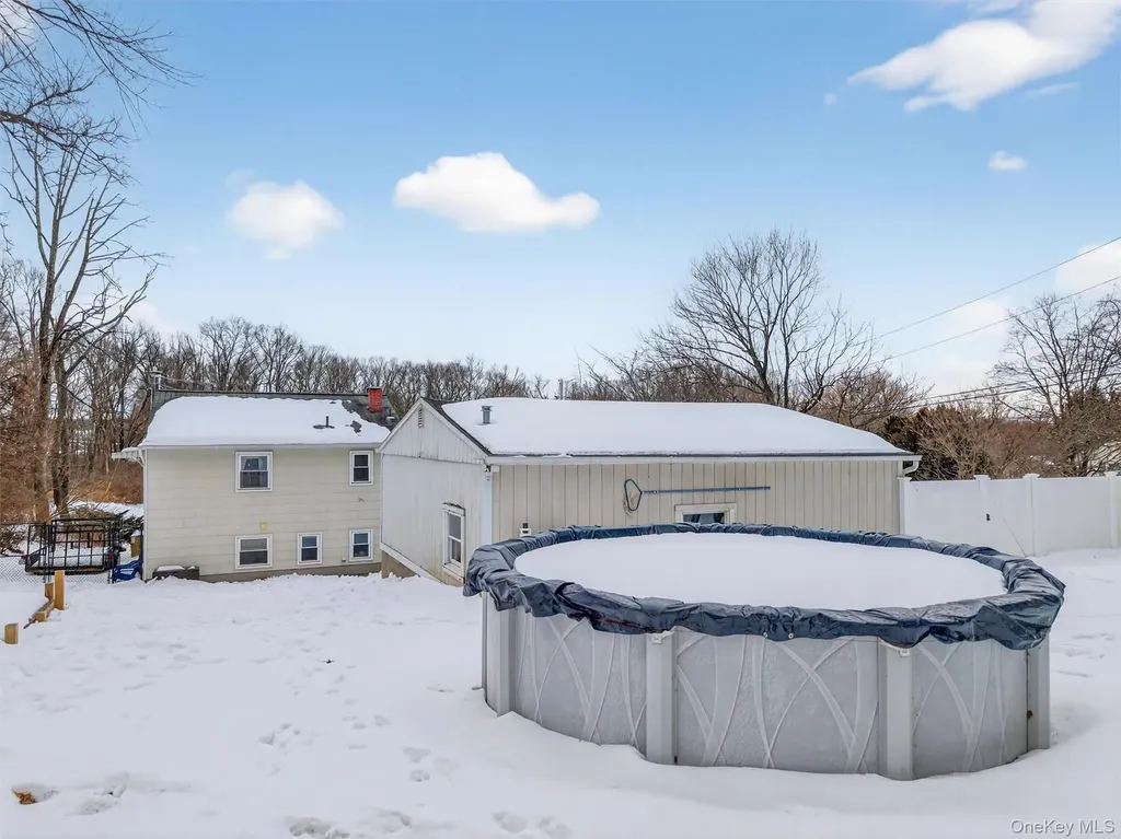 85 Farries Avenue Florida NY 10921