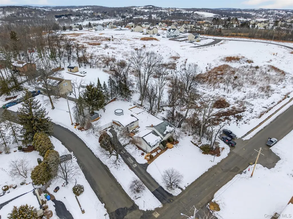 85 Farries Avenue Florida NY 10921