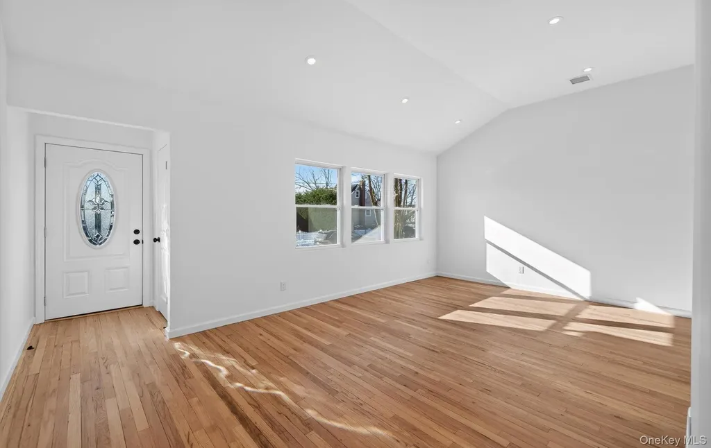2675 Anthony Avenue Bellmore NY 11710