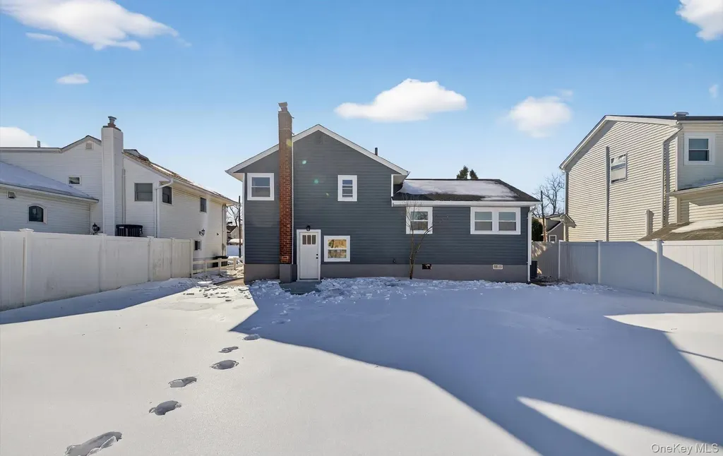 2675 Anthony Avenue Bellmore NY 11710