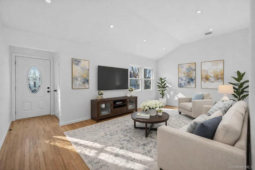 2675 Anthony Avenue Bellmore NY 11710