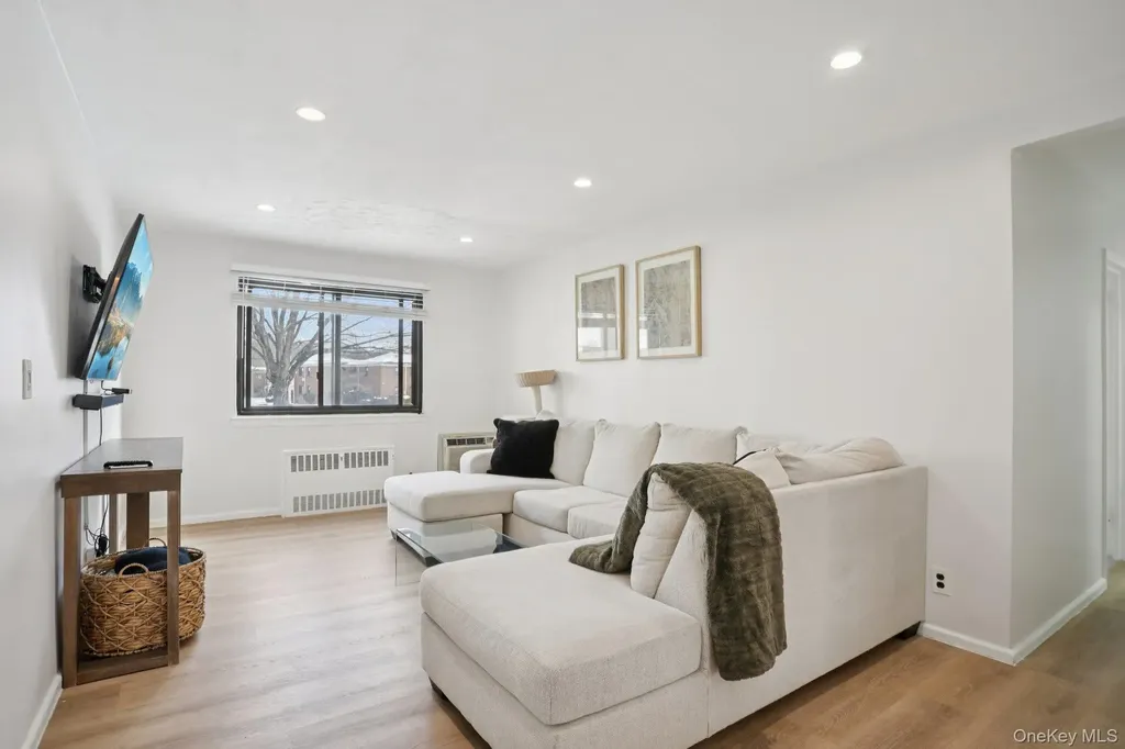 23 Lawrence Drive White Plains NY 10603