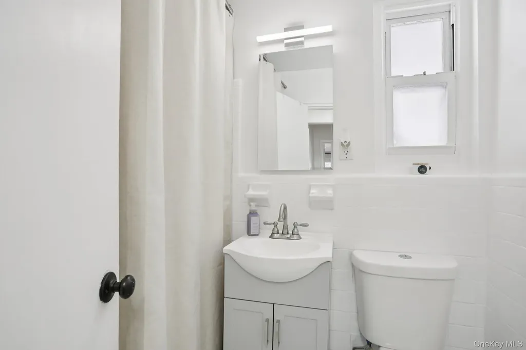 23 Lawrence Drive White Plains NY 10603