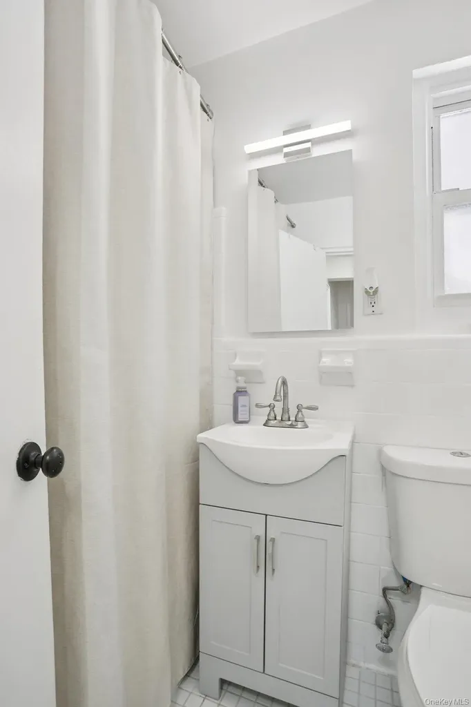 23 Lawrence Drive White Plains NY 10603