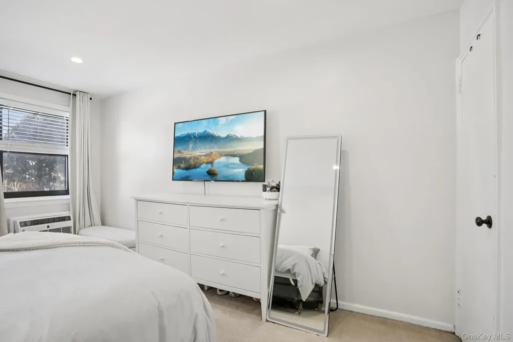 23 Lawrence Drive White Plains NY 10603