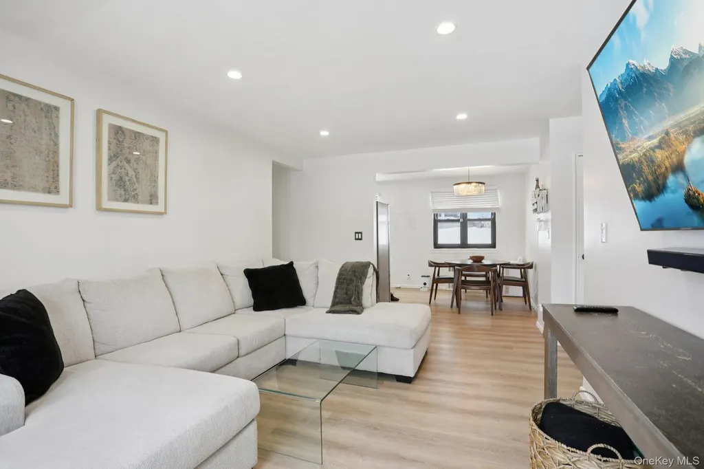 23 Lawrence Drive White Plains NY 10603