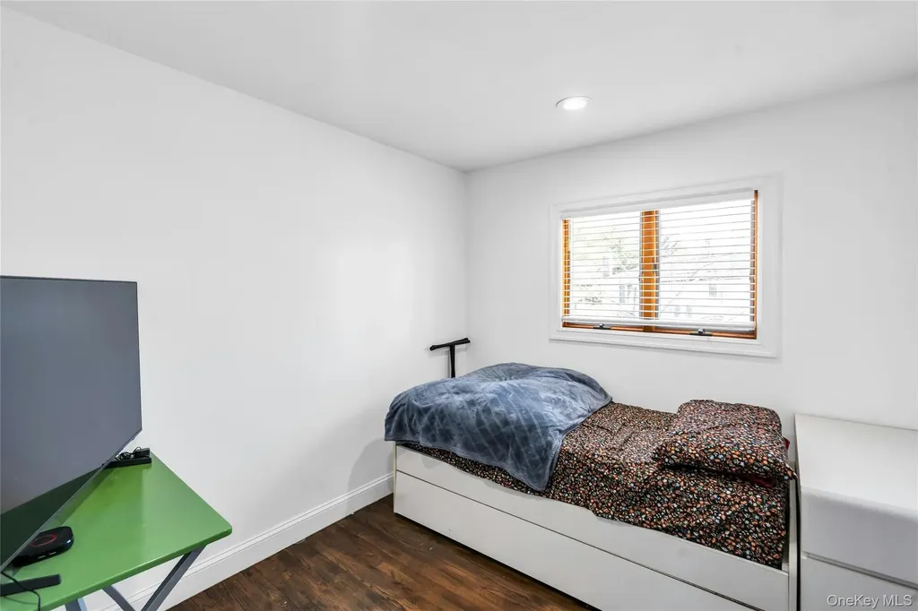 15 Fairway Drive Old Bethpage NY 11804