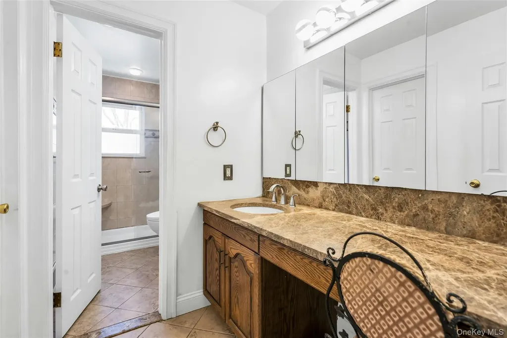 15 Fairway Drive Old Bethpage NY 11804