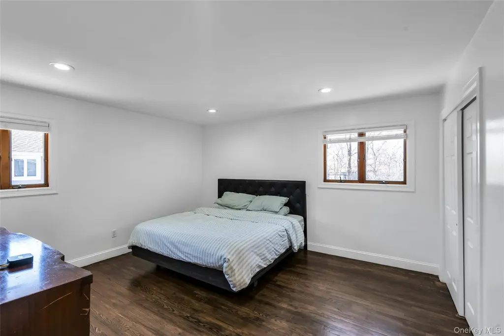 15 Fairway Drive Old Bethpage NY 11804
