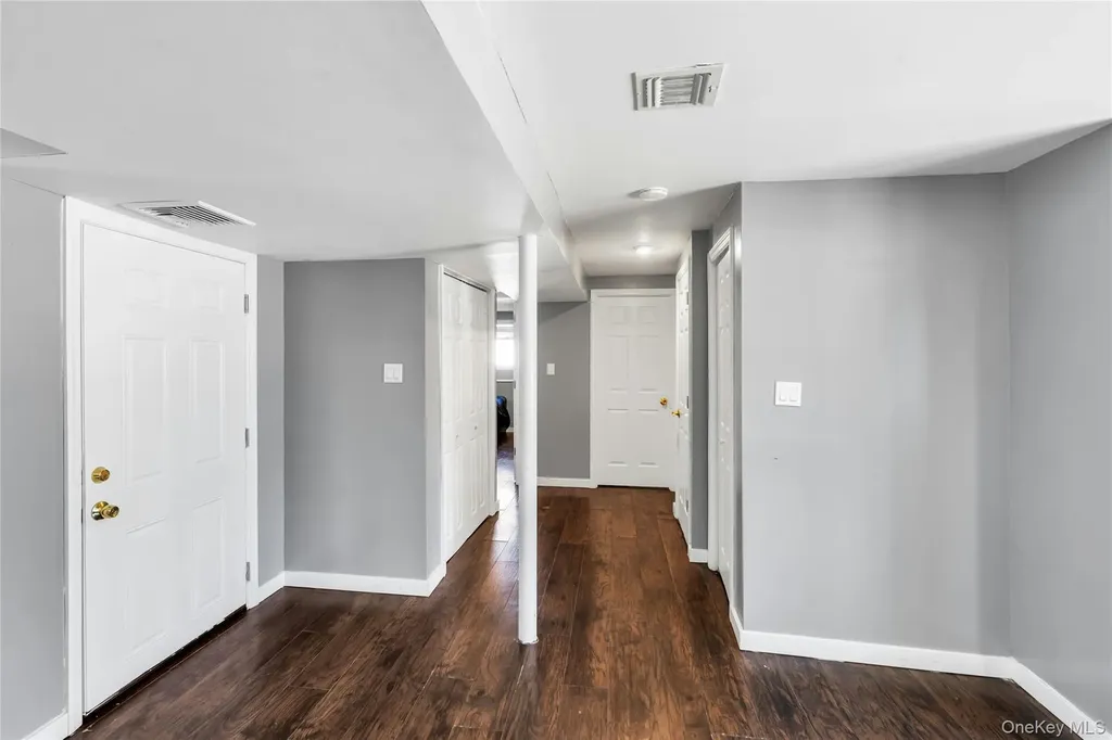 15 Fairway Drive Old Bethpage NY 11804