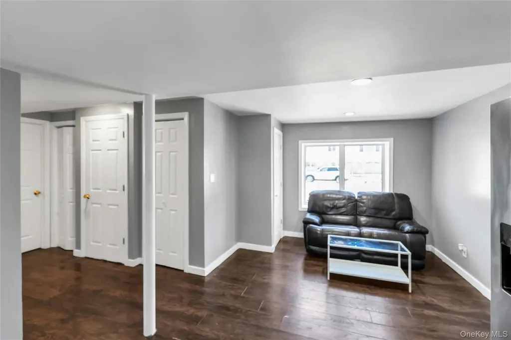 15 Fairway Drive Old Bethpage NY 11804