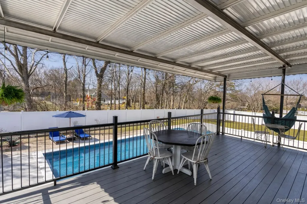 15 Fairway Drive Old Bethpage NY 11804