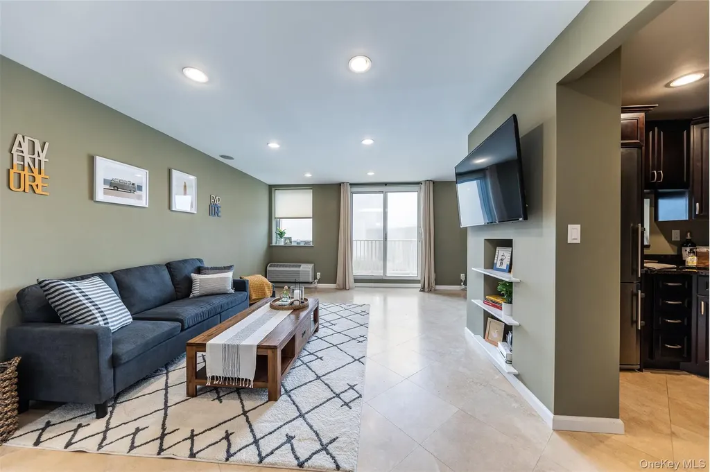 2 Richmond Road Lido Beach NY 11561