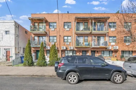 34-46 10TH Street Astoria NY 11106