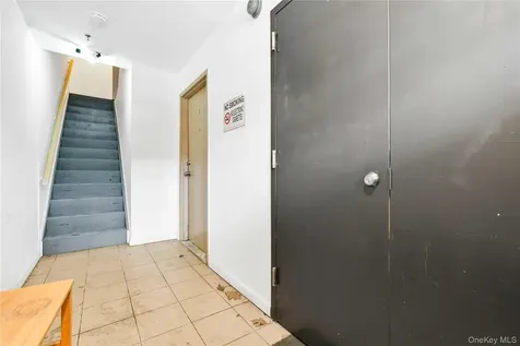 34-46 10th Street Astoria NY 11106