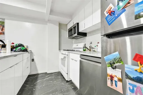 34-46 10th Street Astoria NY 11106