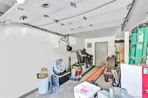 34-46 10th Street Astoria NY 11106
