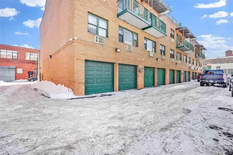 34-46 10th Street Astoria NY 11106