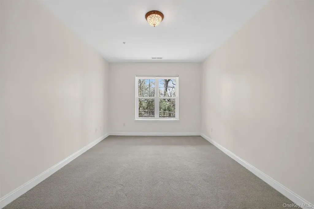 107 Winding Ridge Road White Plains NY 10603