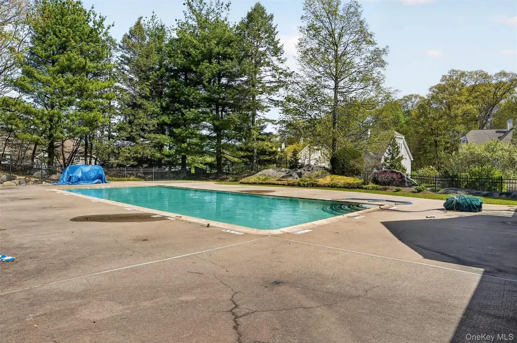 107 Winding Ridge Road White Plains NY 10603
