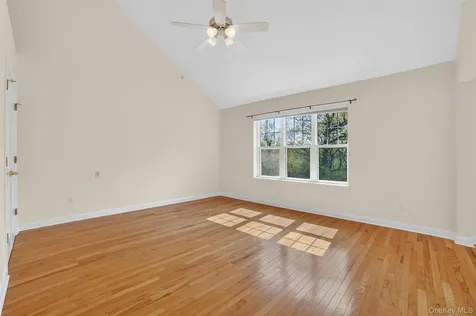 107 Winding Ridge Road White Plains NY 10603