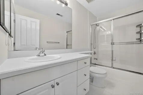 107 Winding Ridge Road White Plains NY 10603