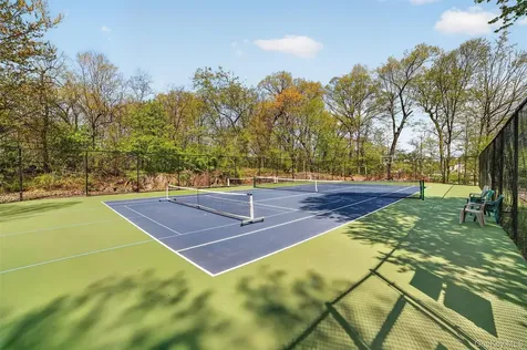 107 Winding Ridge Road White Plains NY 10603