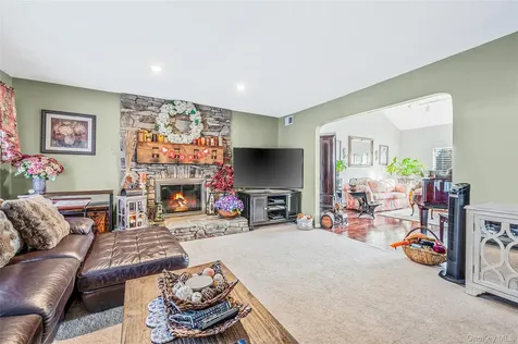 10 Alpine Court Smithtown NY 11787
