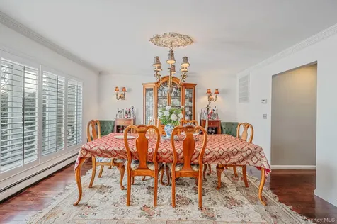 10 Alpine Court Smithtown NY 11787