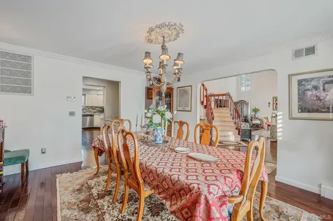 10 Alpine Court Smithtown NY 11787