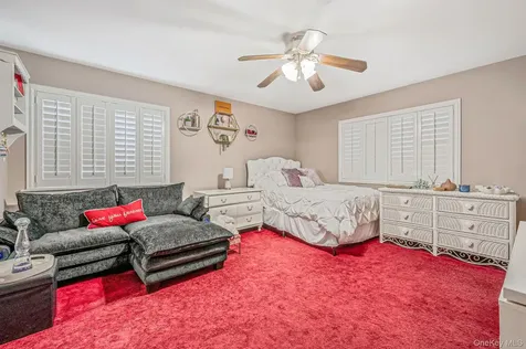 10 Alpine Court Smithtown NY 11787