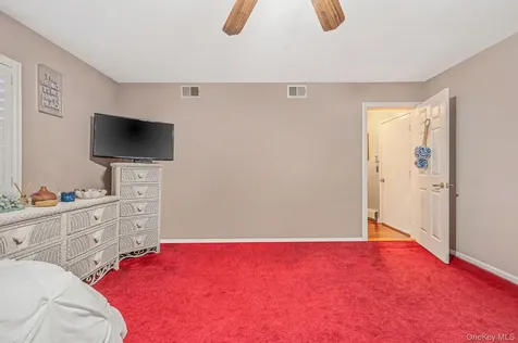 10 Alpine Court Smithtown NY 11787