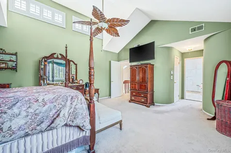 10 Alpine Court Smithtown NY 11787