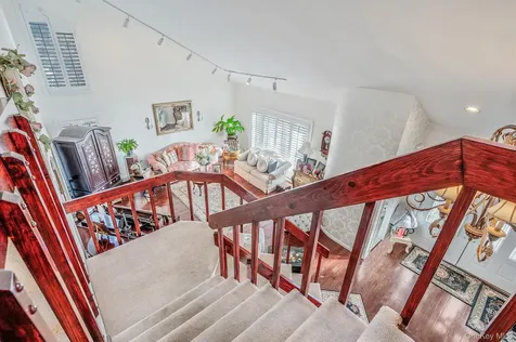 10 Alpine Court Smithtown NY 11787