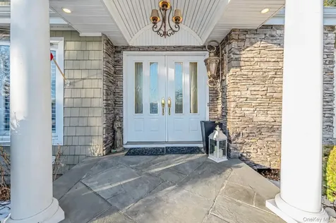 10 Alpine Court Smithtown NY 11787