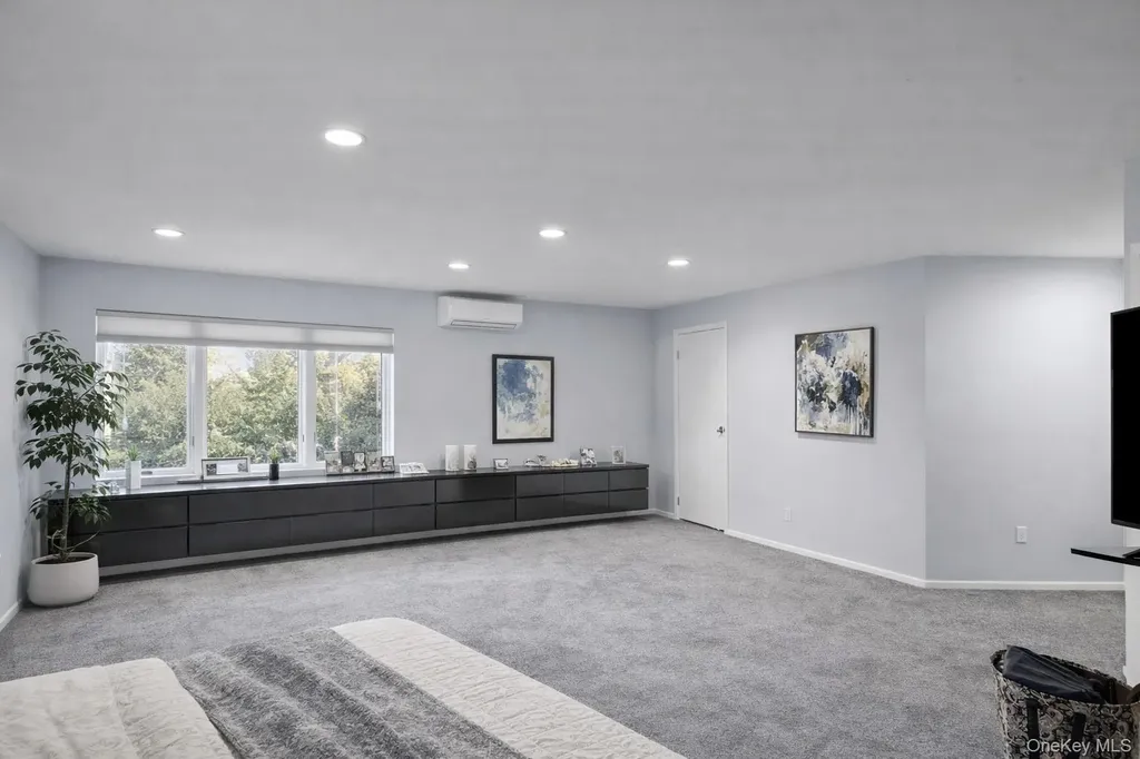 1981 Cynthia Lane Merrick NY 11566